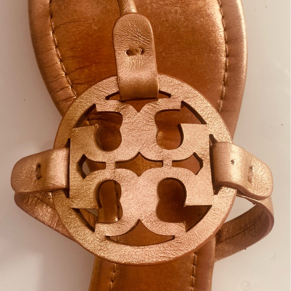 Tory Burch Golden Leather Logo Sandals Size 9M Comfy Everyday - Picture 11 of 12
